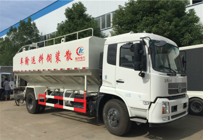 畜牧散裝飼料車25方多利卡散裝飼料車價(jià)格解析與選購指南